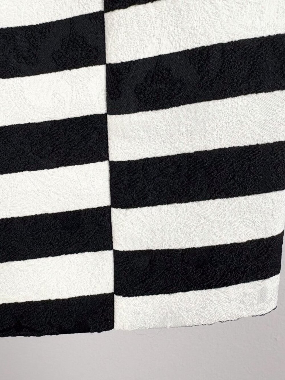 Ann Taylor Petite 2P Striped Pencil Skirt Black & White Classic Workwear - Picture 3 of 5